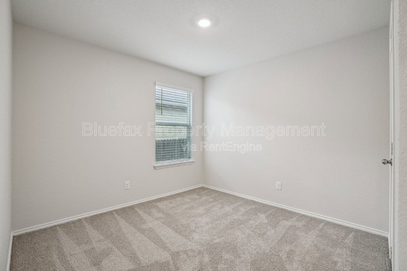 Cozy 1 Story Home in Stoney Creek - Easy Access to Hwy 90 - Large Fenced In Back Yard property image