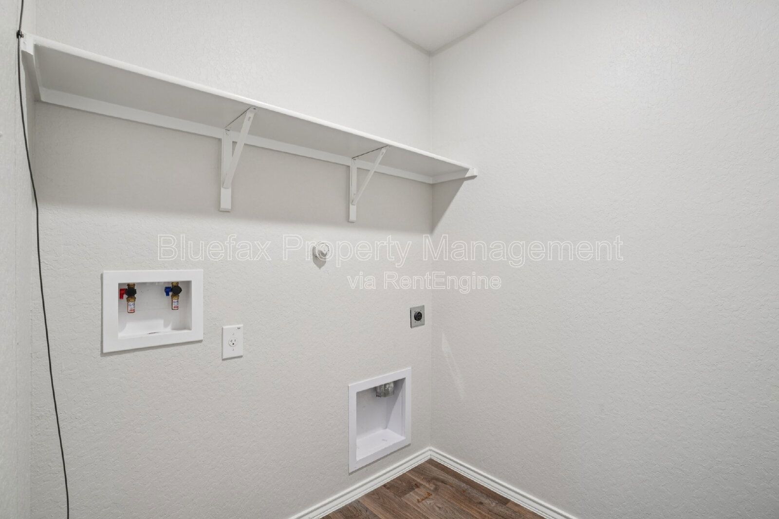 Cozy 1 Story Home in Stoney Creek - Easy Access to Hwy 90 - Large Fenced In Back Yard property image