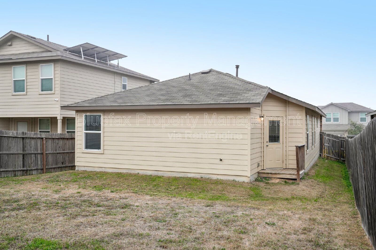 Cozy 1 Story Home in Stoney Creek - Easy Access to Hwy 90 - Large Fenced In Back Yard property image