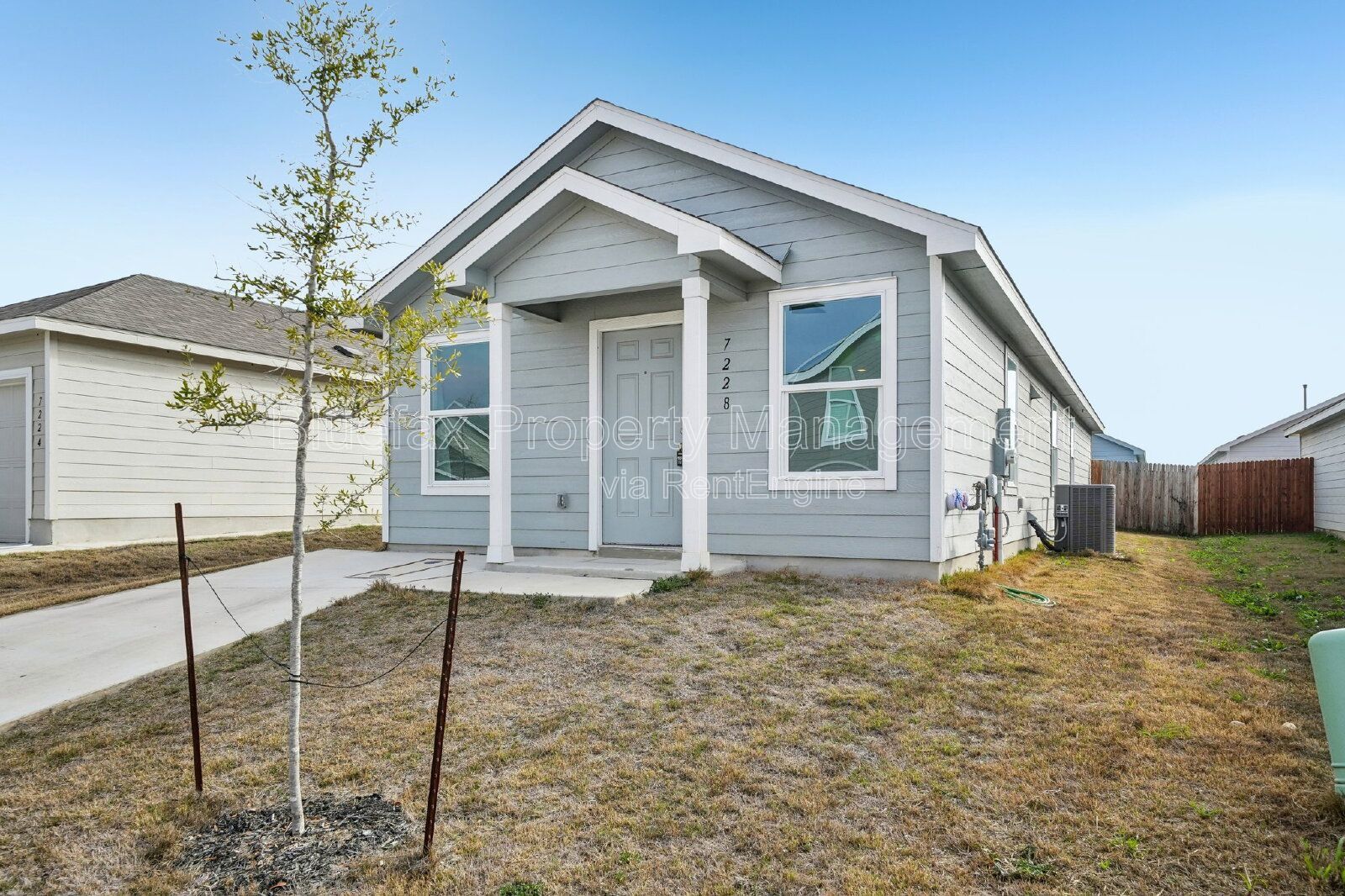 Cozy 3 Bedroom 2 Bath Home with Amazing Amenity Center property image