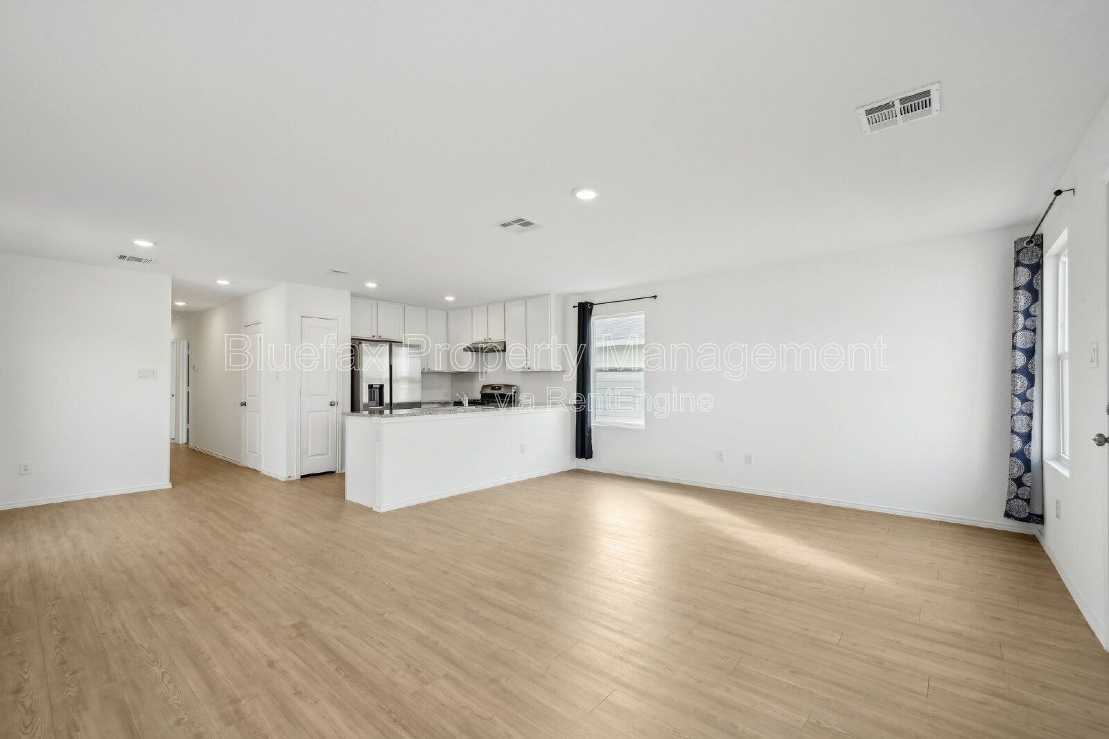 Cozy 3 Bedroom 2 Bath Home with Amazing Amenity Center property image