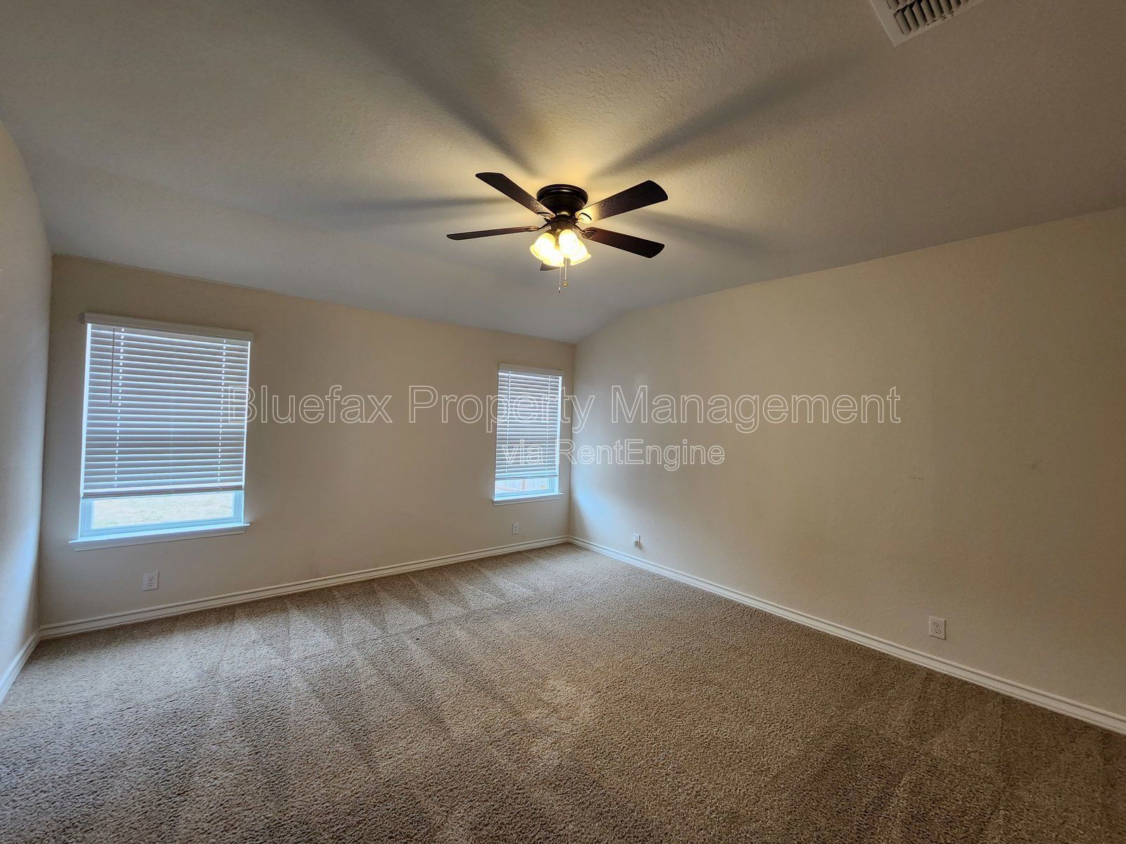 Solar Panels! A Beautiful single-story house at Valley Ranch with Smart Home features and Granite Counter Tops! property image