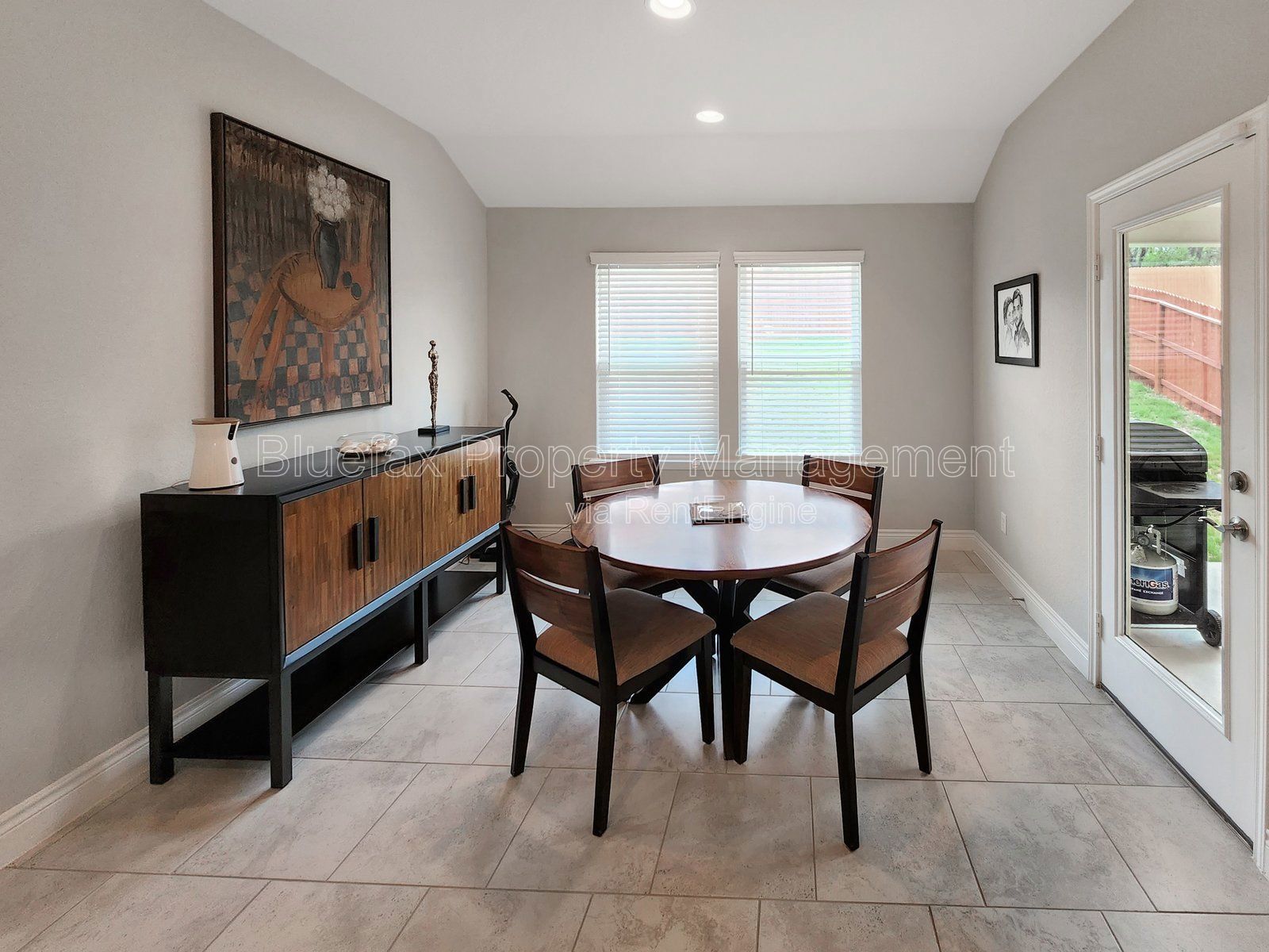 Gorgeous 1 Story Home in Arcadia Ridge with a Huge Walk In Shower! property image