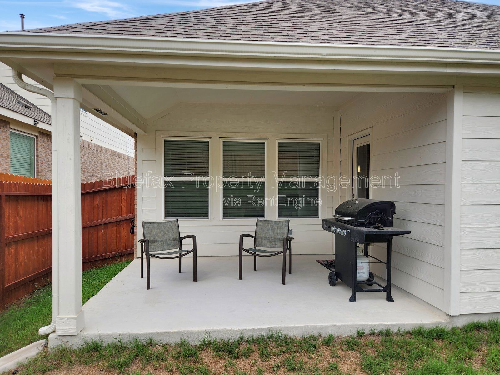 Gorgeous 1 Story Home in Arcadia Ridge with a Huge Walk In Shower! property image