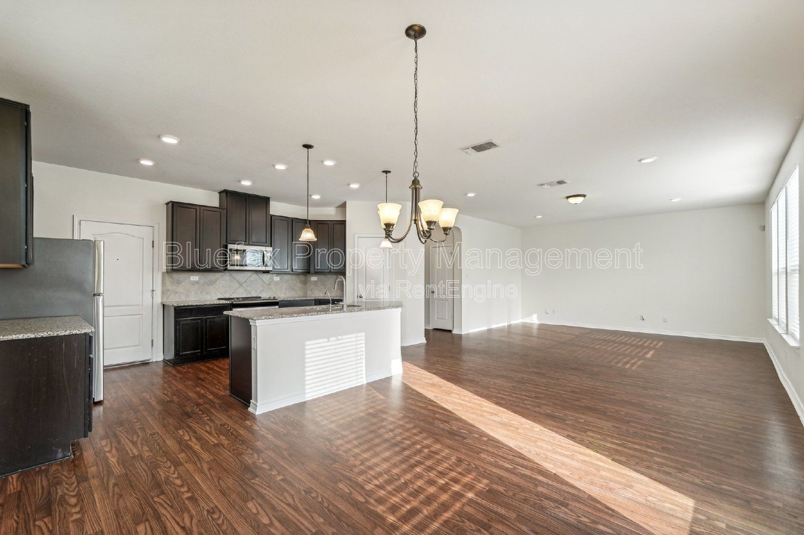 Spectacular 4 Bedroom 3 Bath Home in Converse, TX! Easy Access to IH-10, Fort Sam, and Randolph AFB. property image