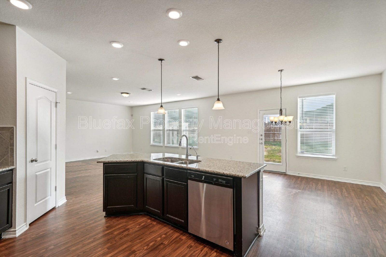 Spectacular 4 Bedroom 3 Bath Home in Converse, TX! Easy Access to IH-10, Fort Sam, and Randolph AFB. property image