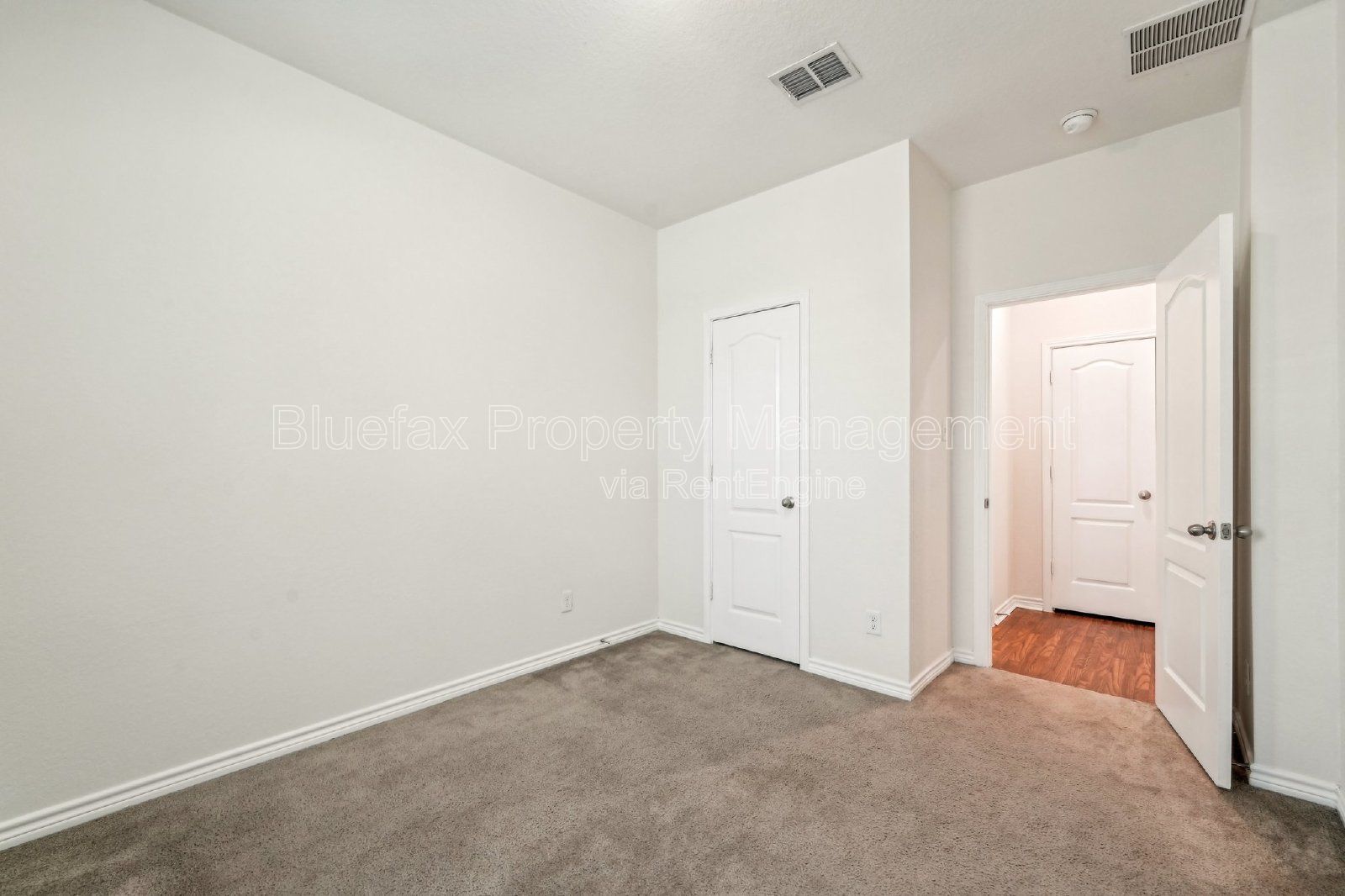 Spectacular 4 Bedroom 3 Bath Home in Converse, TX! Easy Access to IH-10, Fort Sam, and Randolph AFB. property image