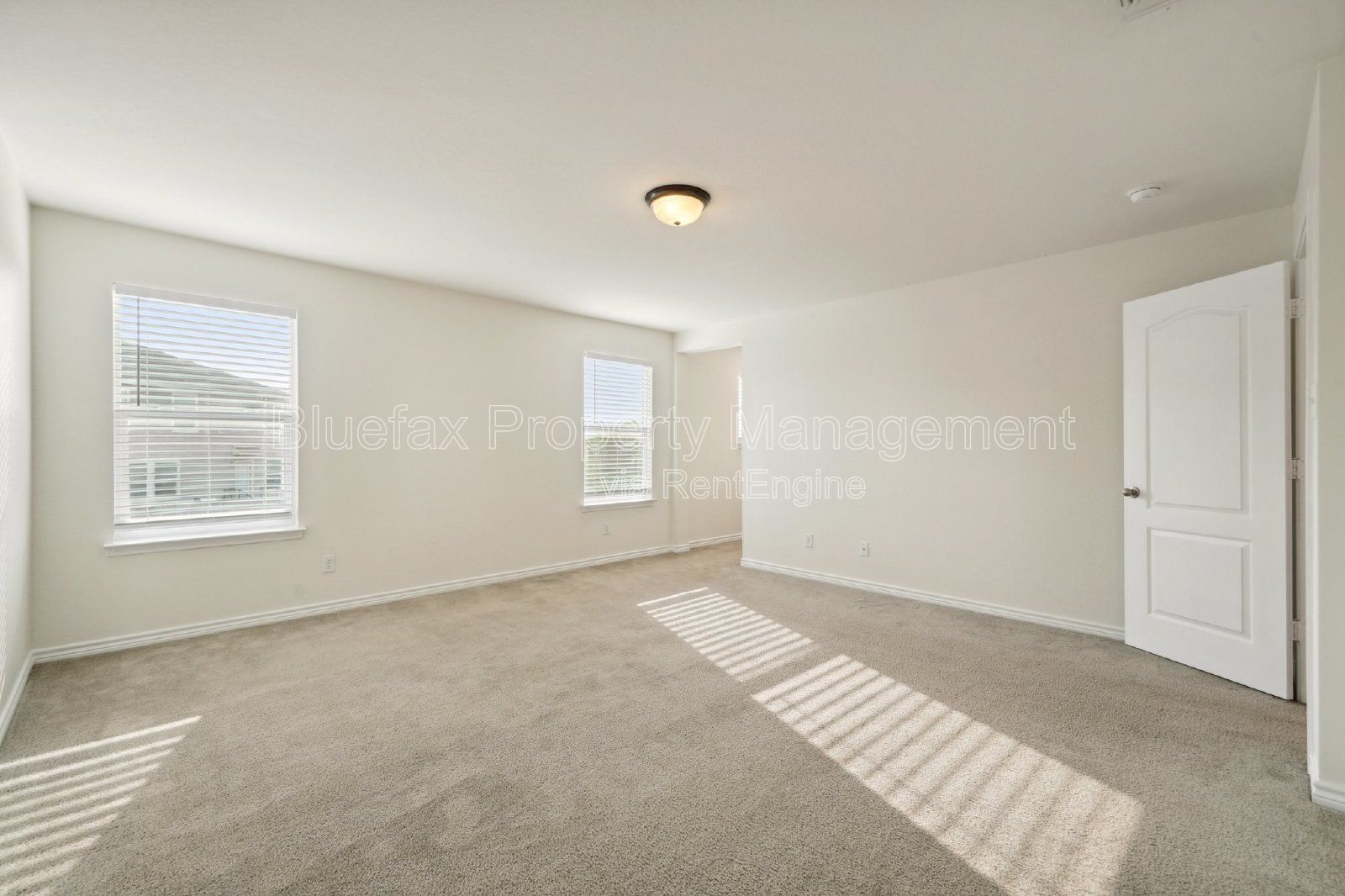 Spectacular 4 Bedroom 3 Bath Home in Converse, TX! Easy Access to IH-10, Fort Sam, and Randolph AFB. property image