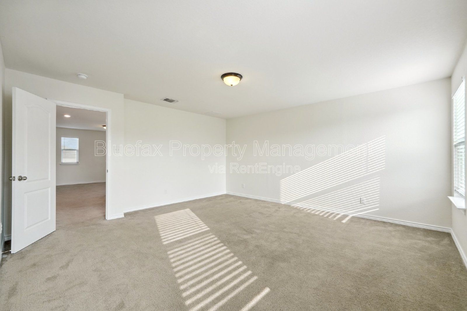 Spectacular 4 Bedroom 3 Bath Home in Converse, TX! Easy Access to IH-10, Fort Sam, and Randolph AFB. property image