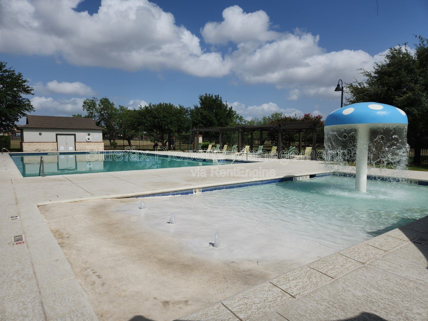 Spectacular 4 Bedroom 3 Bath Home in Converse, TX! Easy Access to IH-10, Fort Sam, and Randolph AFB. property image