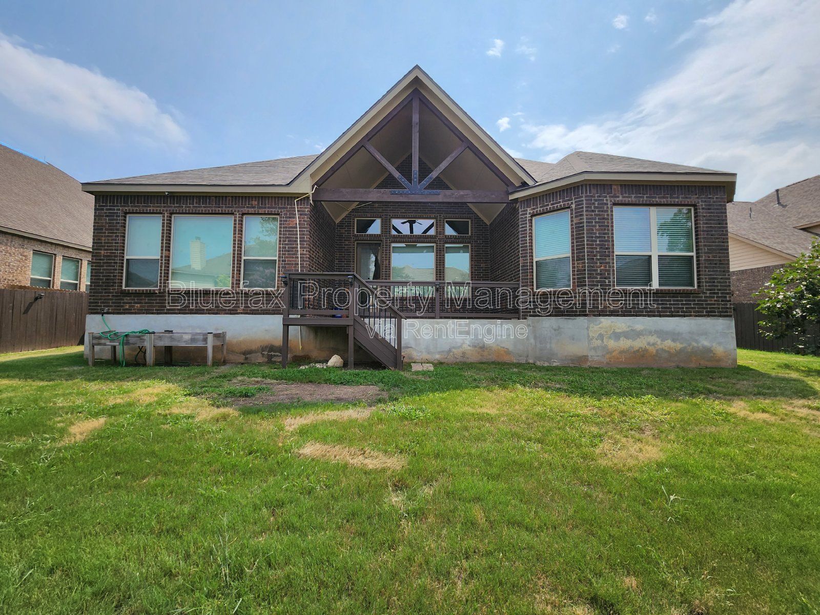 4 Bedroom Home with 3 Car Garage and Oversized Yard in a Gated Community - Alamo Ranch - Close to Shopping / Dining property image
