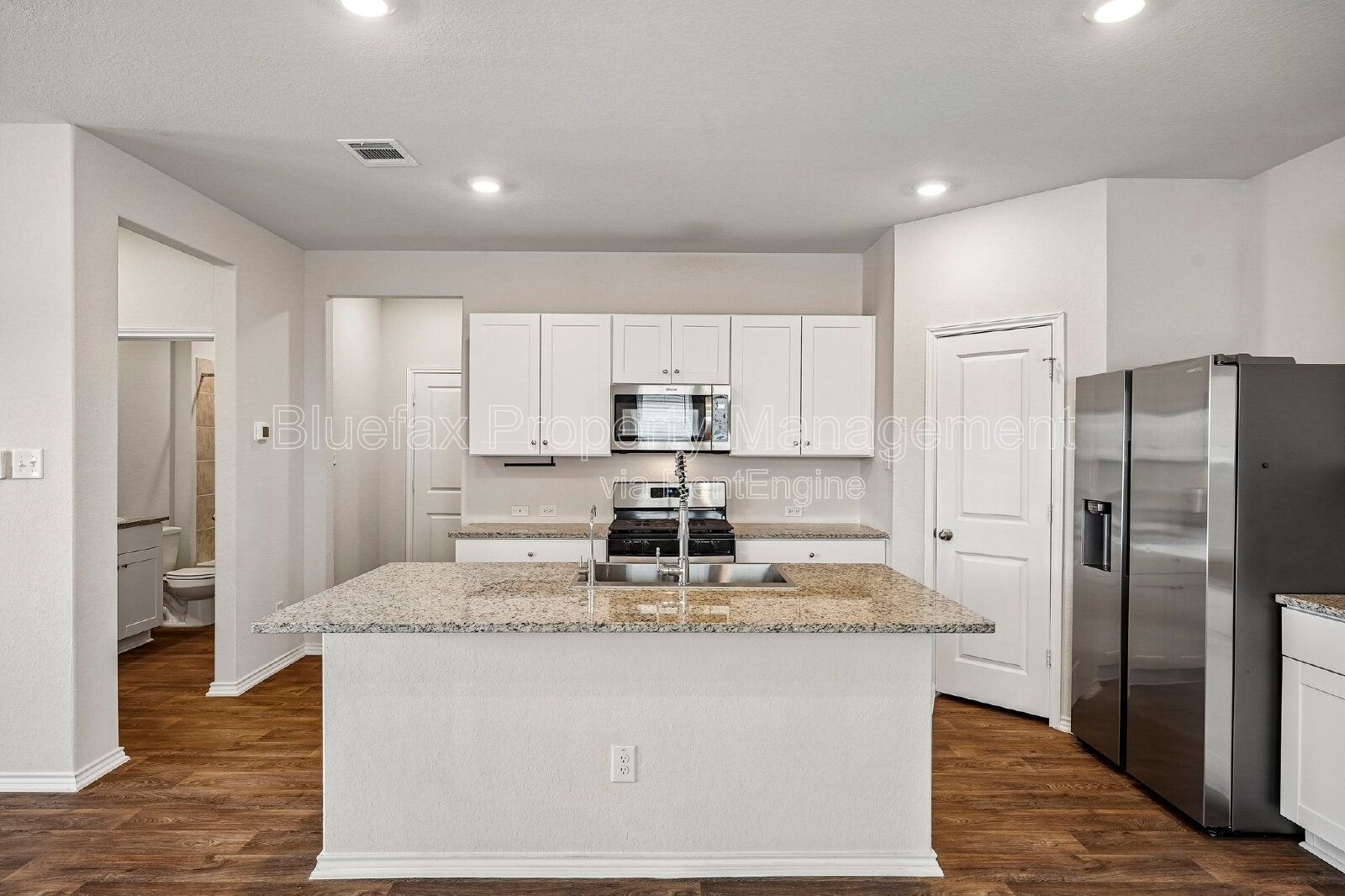 5 Bedrooms with 2 Amazing Amenity Centers! Refrigerator Included. property image