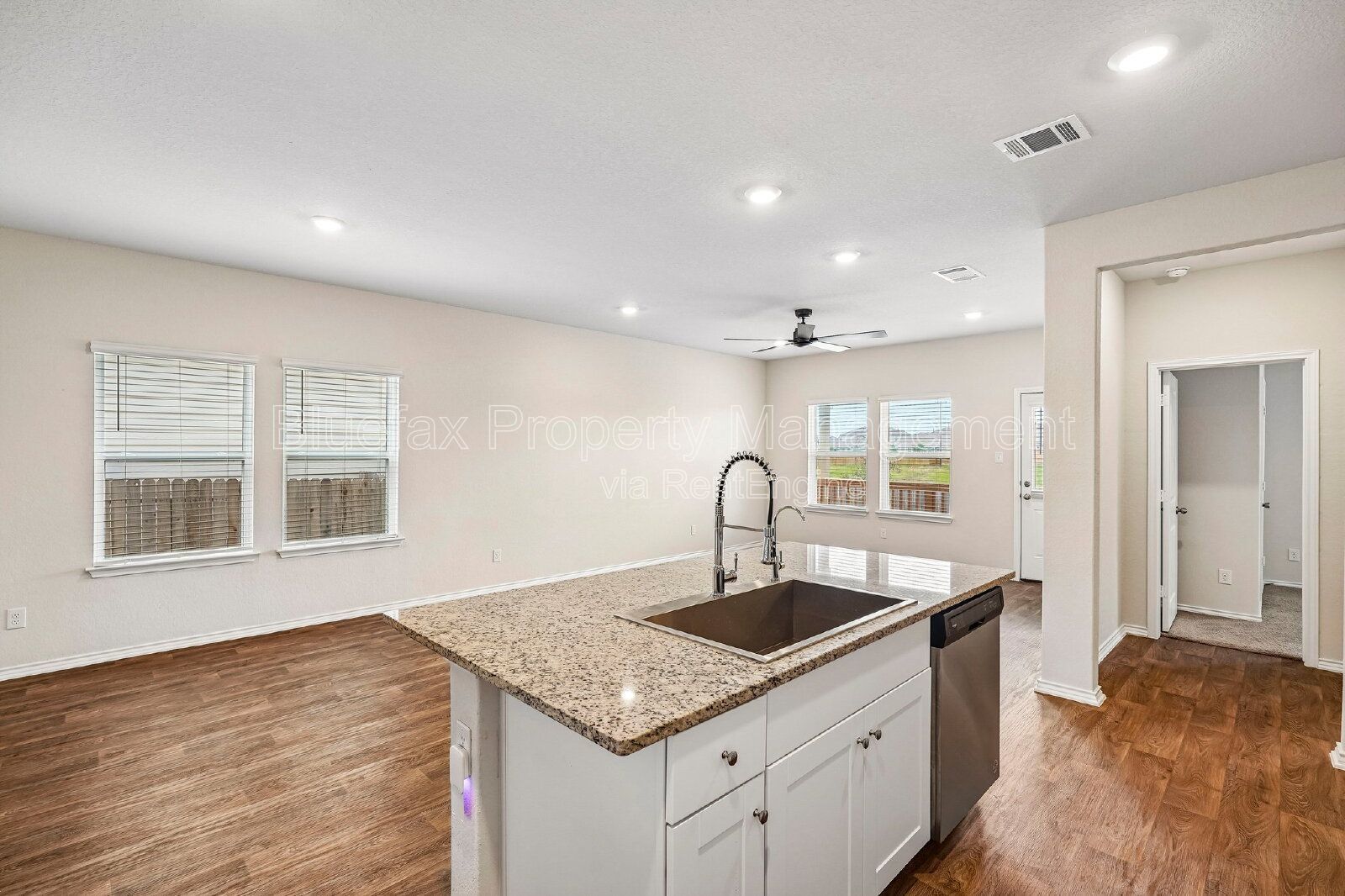 5 Bedrooms with 2 Amazing Amenity Centers! Refrigerator Included. property image