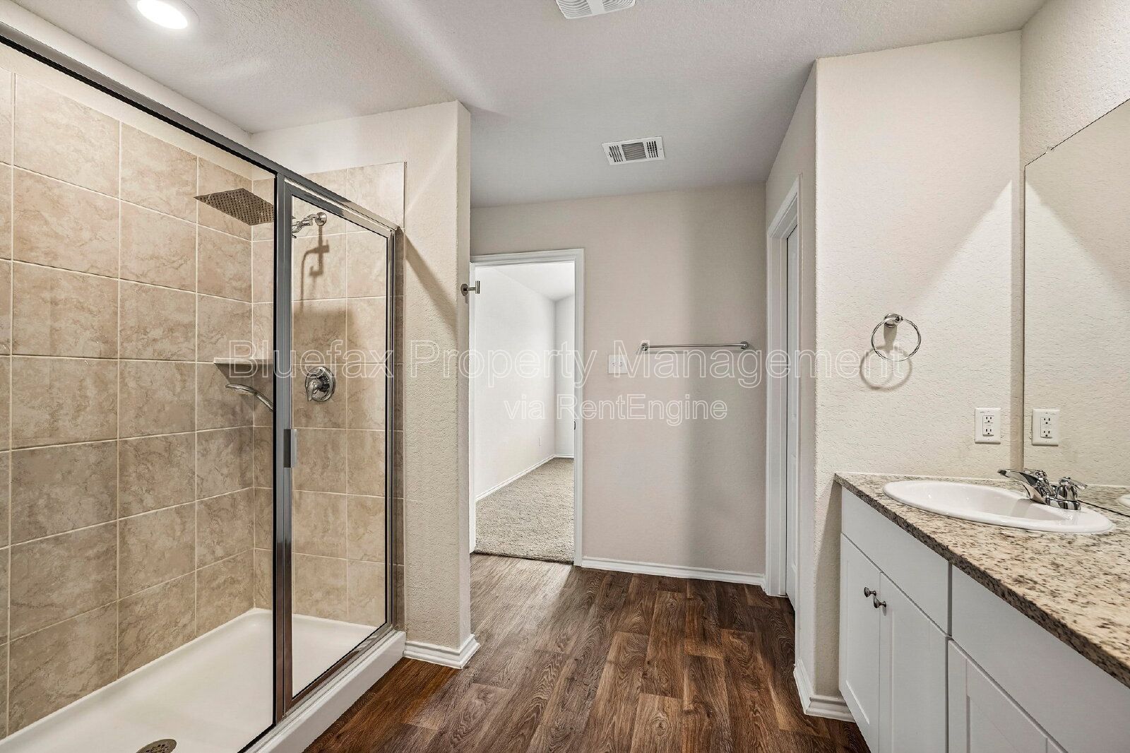 5 Bedrooms with 2 Amazing Amenity Centers! Refrigerator Included. property image