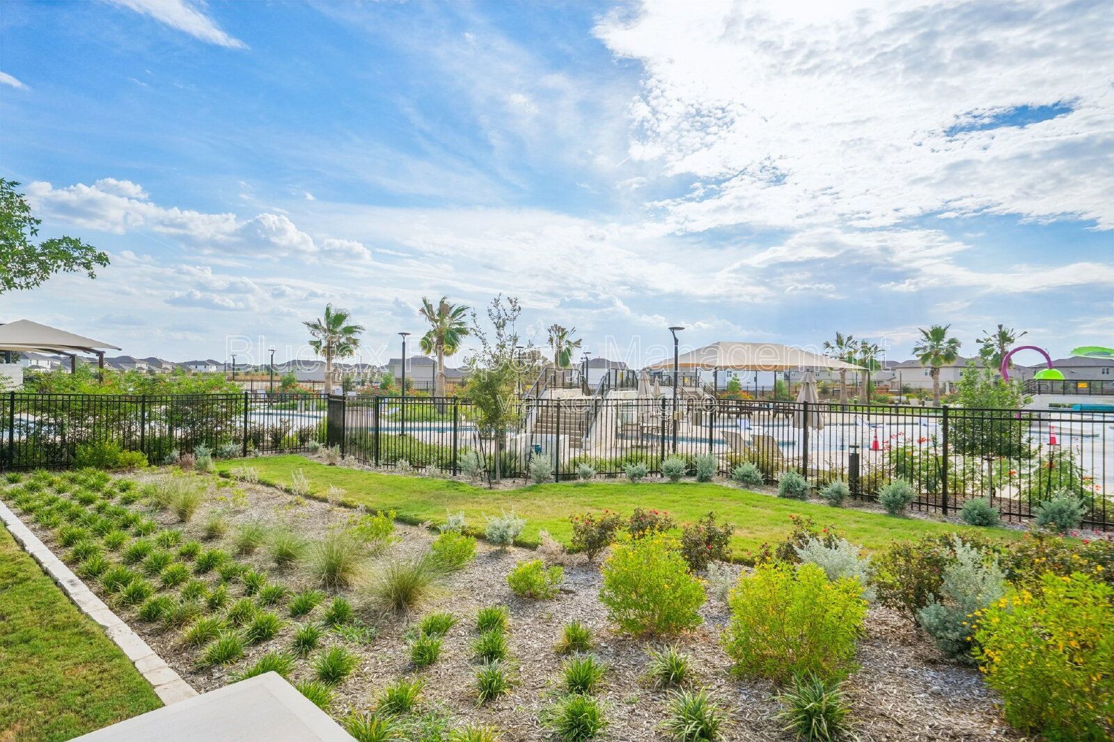 5 Bedrooms with 2 Amazing Amenity Centers! Refrigerator Included. property image