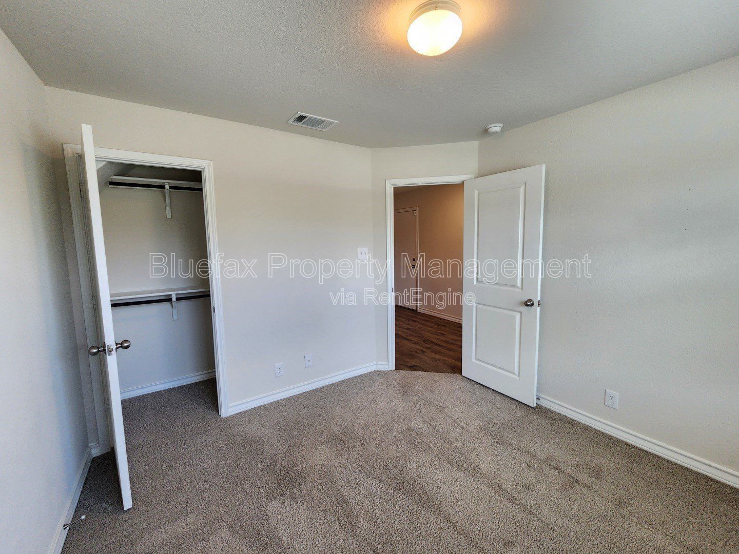 Beautiful One Story 4 Bedroom Home with GREAT AMENITY CENTER. Easy Access to Hwy 90 / Minutes to Lackland AFB . property image
