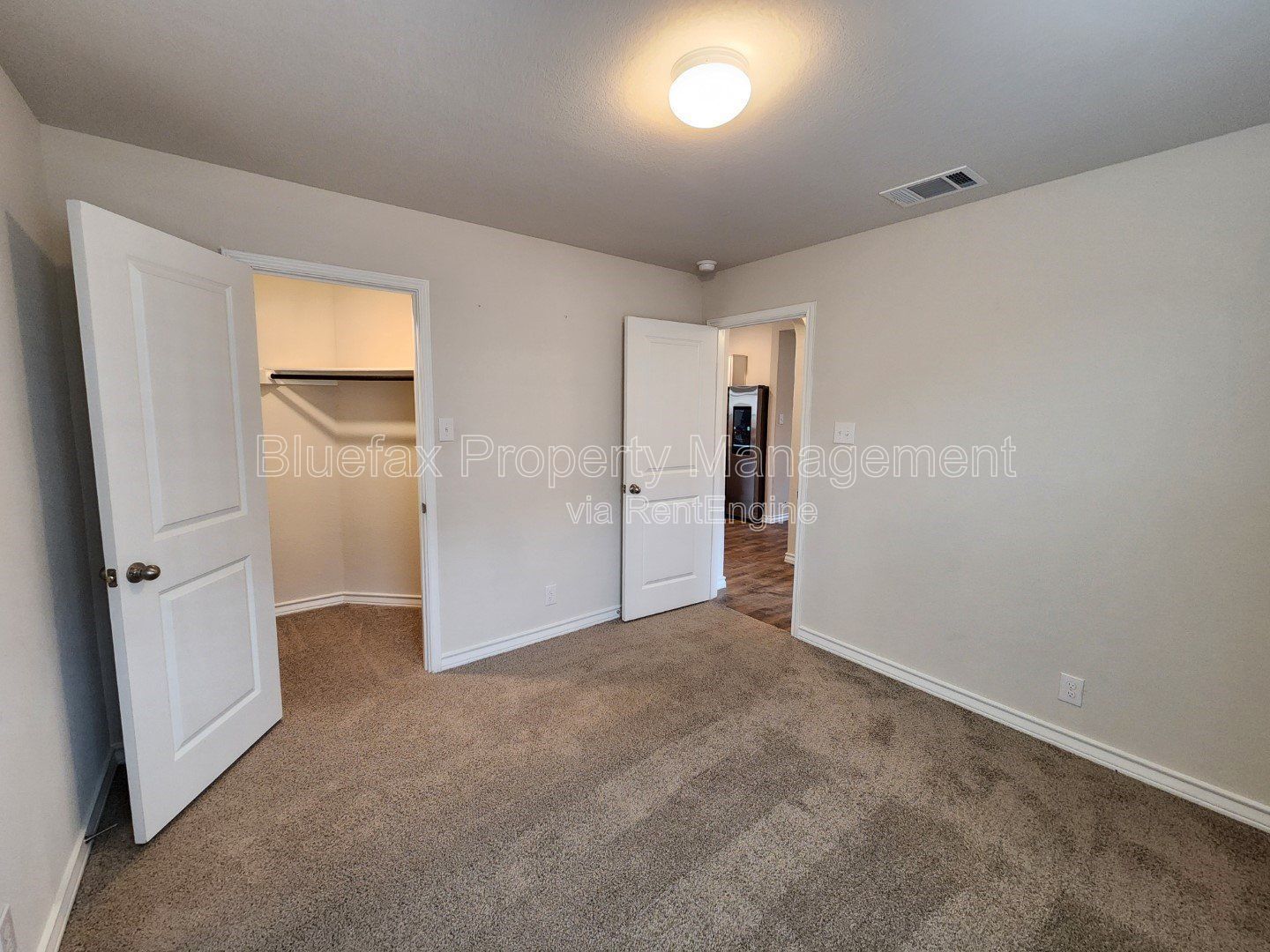 Beautiful One Story 4 Bedroom Home with GREAT AMENITY CENTER. Easy Access to Hwy 90 / Minutes to Lackland AFB . property image
