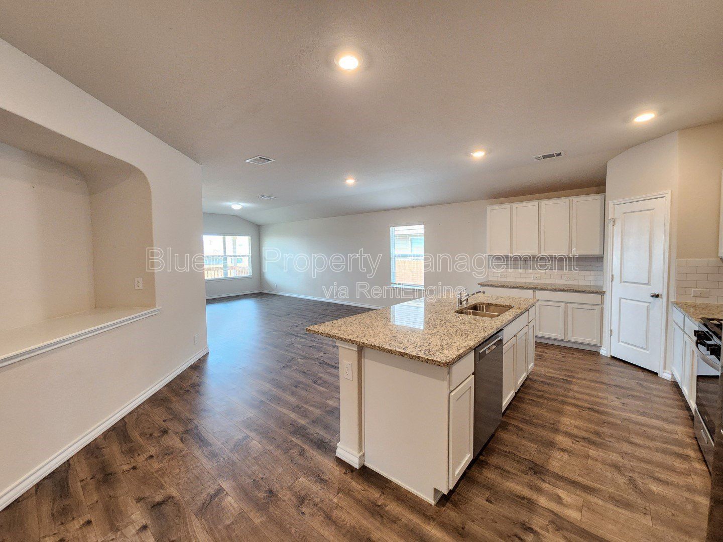 Beautiful One Story 4 Bedroom Home with GREAT AMENITY CENTER. Easy Access to Hwy 90 / Minutes to Lackland AFB . property image