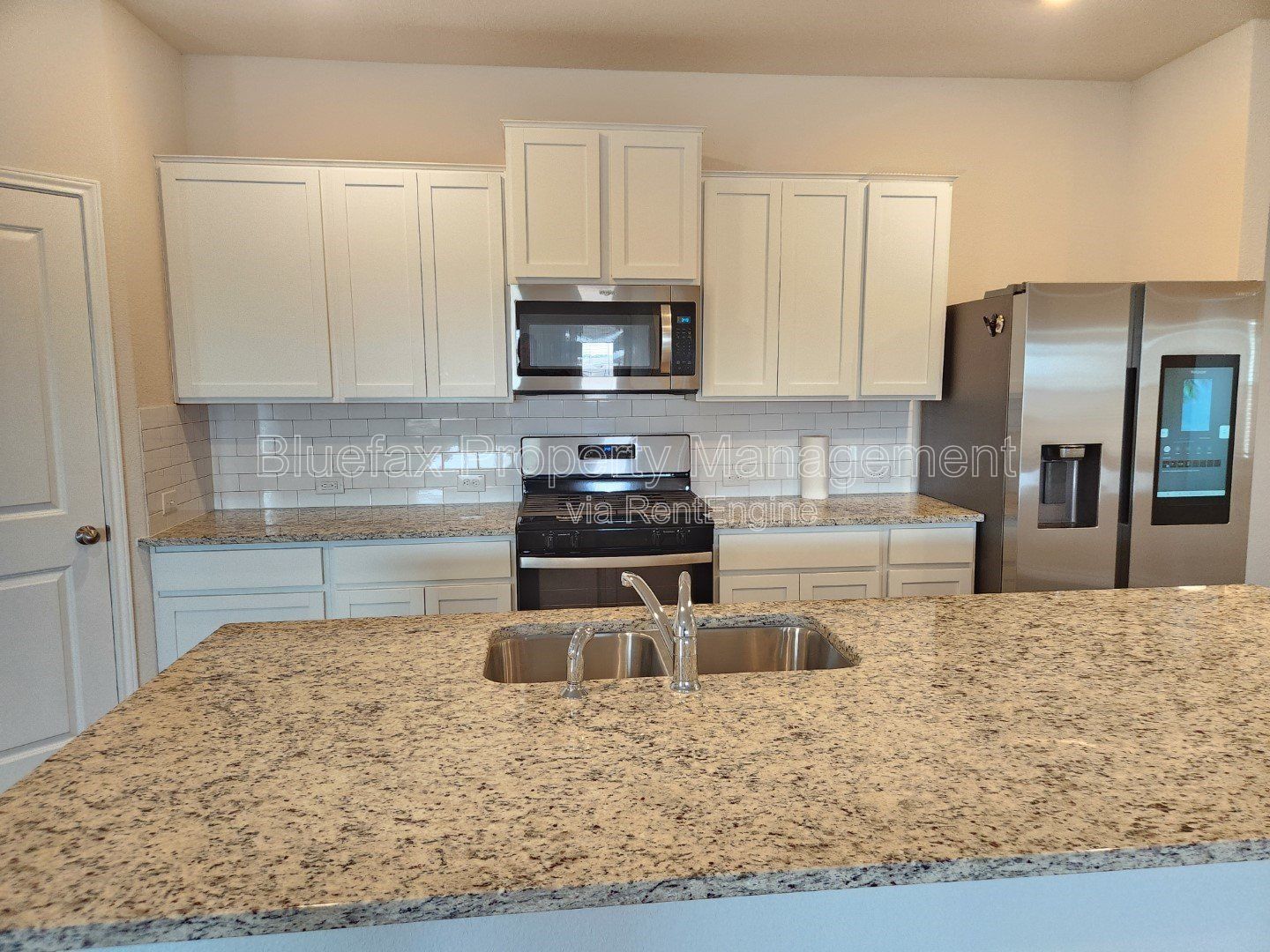 Beautiful One Story 4 Bedroom Home with GREAT AMENITY CENTER. Easy Access to Hwy 90 / Minutes to Lackland AFB . property image