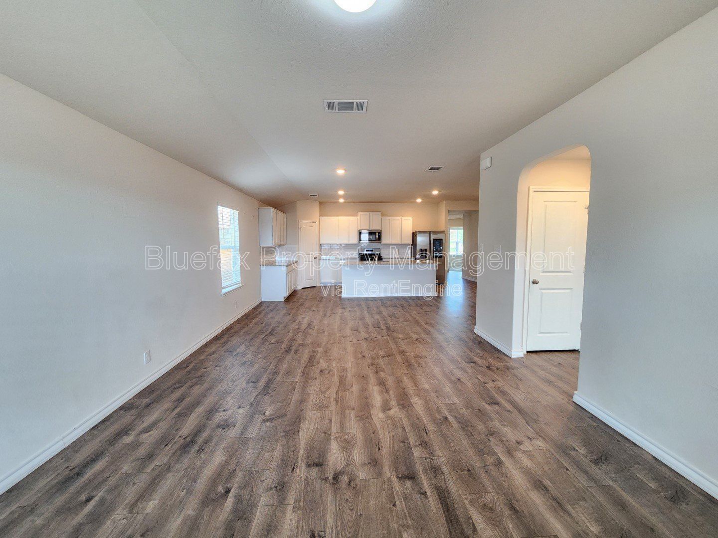Beautiful One Story 4 Bedroom Home with GREAT AMENITY CENTER. Easy Access to Hwy 90 / Minutes to Lackland AFB . property image