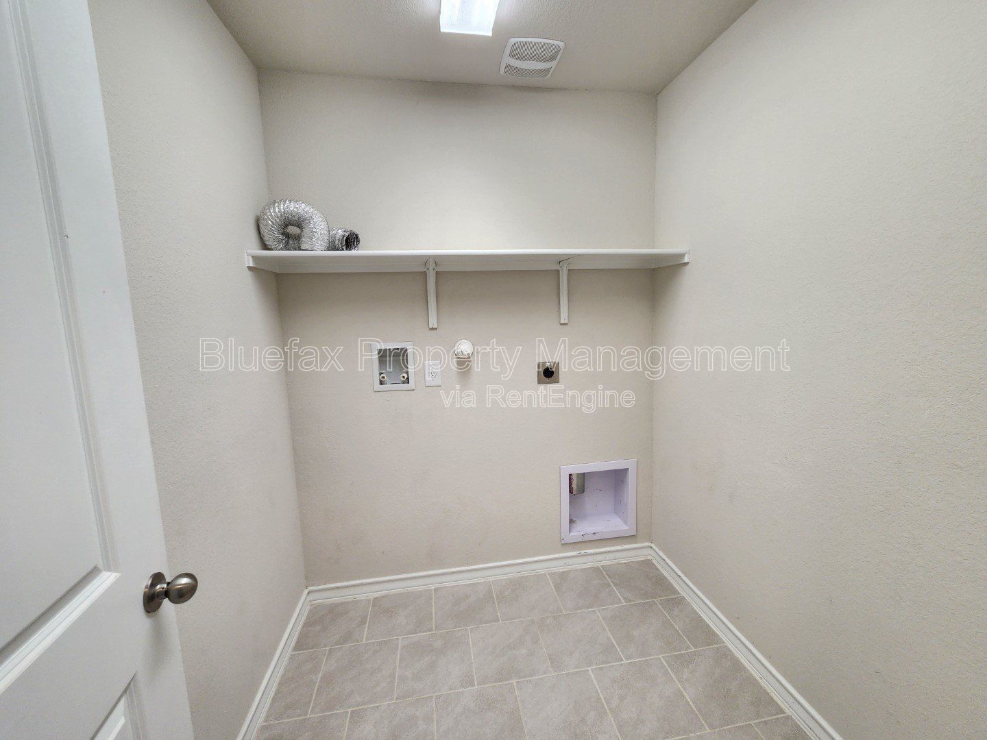 Beautiful One Story 4 Bedroom Home with GREAT AMENITY CENTER. Easy Access to Hwy 90 / Minutes to Lackland AFB . property image
