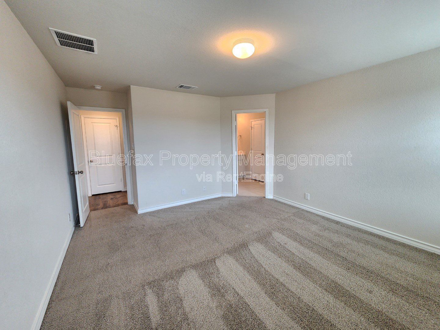 Beautiful One Story 4 Bedroom Home with GREAT AMENITY CENTER. Easy Access to Hwy 90 / Minutes to Lackland AFB . property image