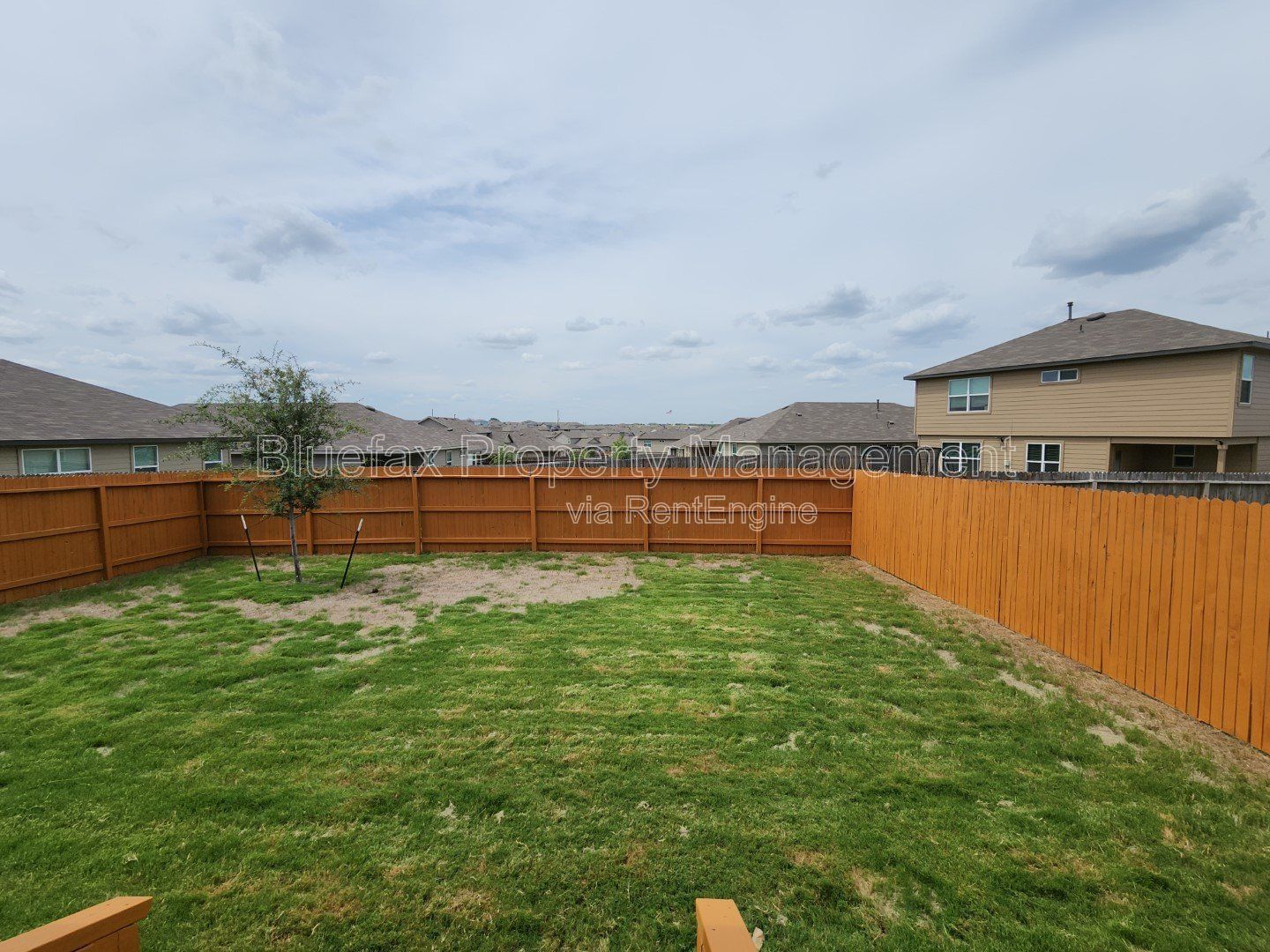 Beautiful One Story 4 Bedroom Home with GREAT AMENITY CENTER. Easy Access to Hwy 90 / Minutes to Lackland AFB . property image