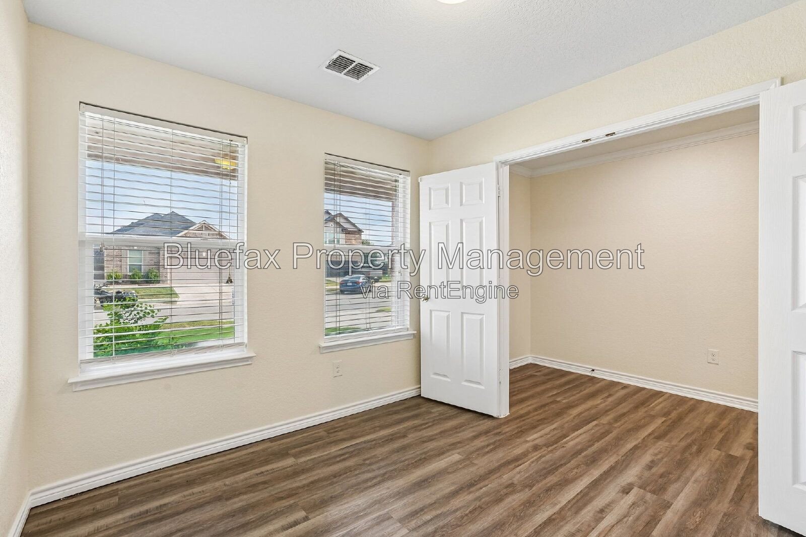 HUGE Covered Patio with Built In Counters, a Refrigerator and a Place for Your Grill! property image