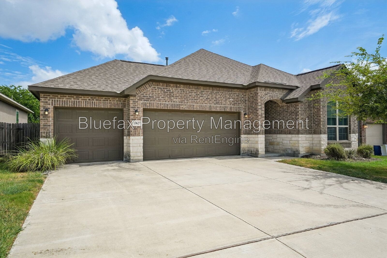 3 Car Garage in a Beautiful One Story Home! property image