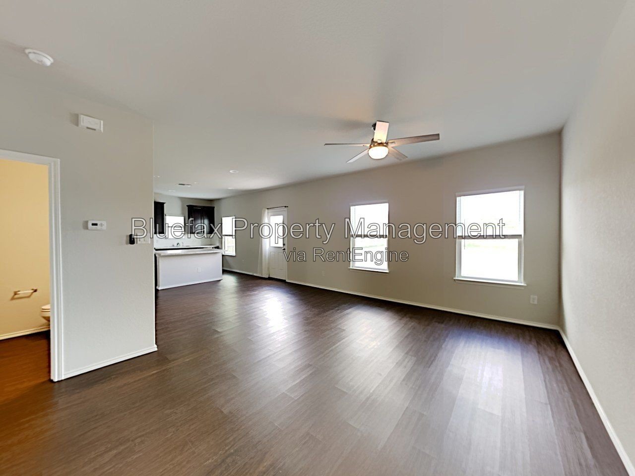 Pet Friendly & Beautiful Home with a HUGE Backyard. Refrigerator, Washer & Dryer Included! property image