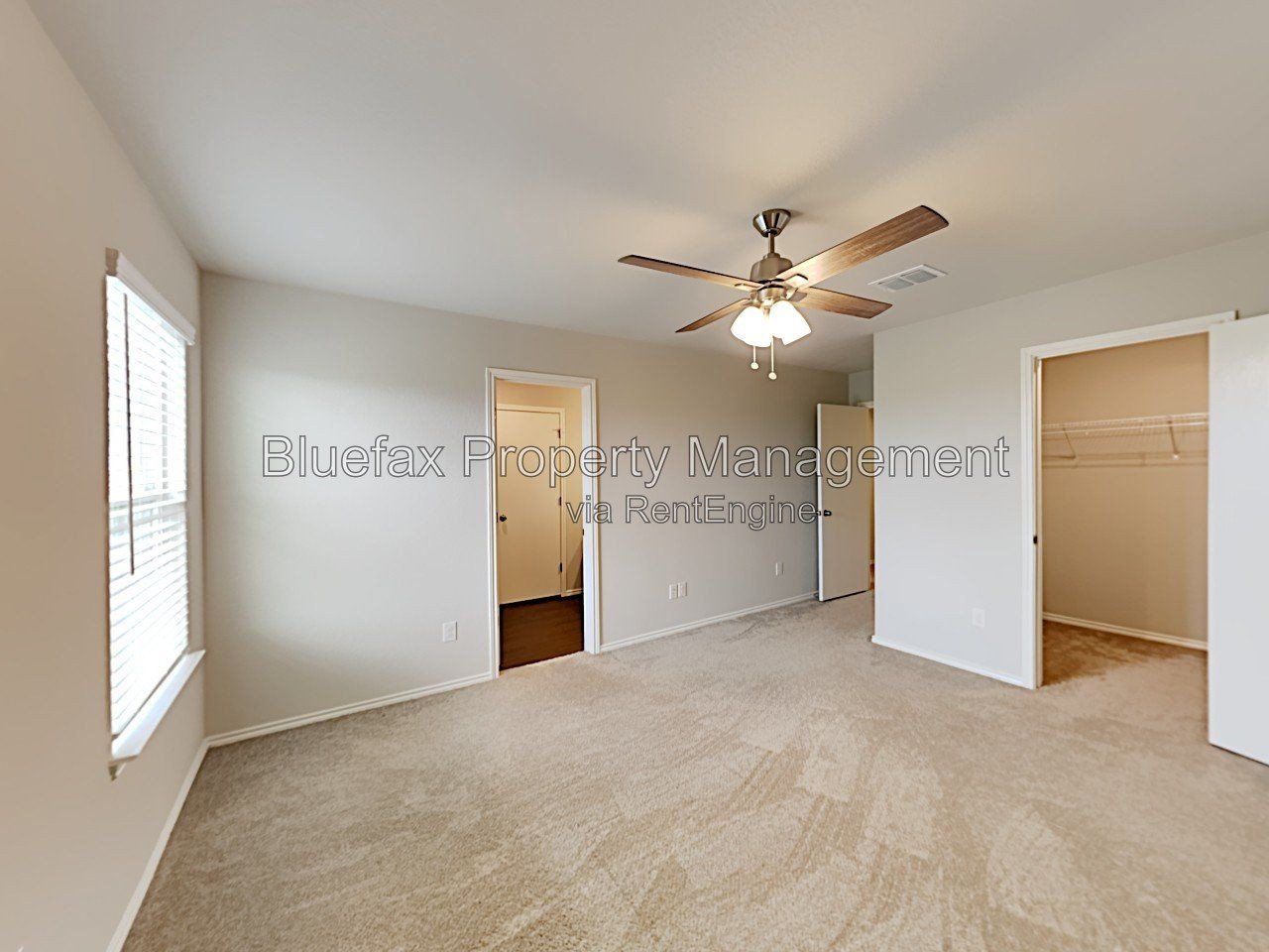 Pet Friendly & Beautiful Home with a HUGE Backyard. Refrigerator, Washer & Dryer Included! property image