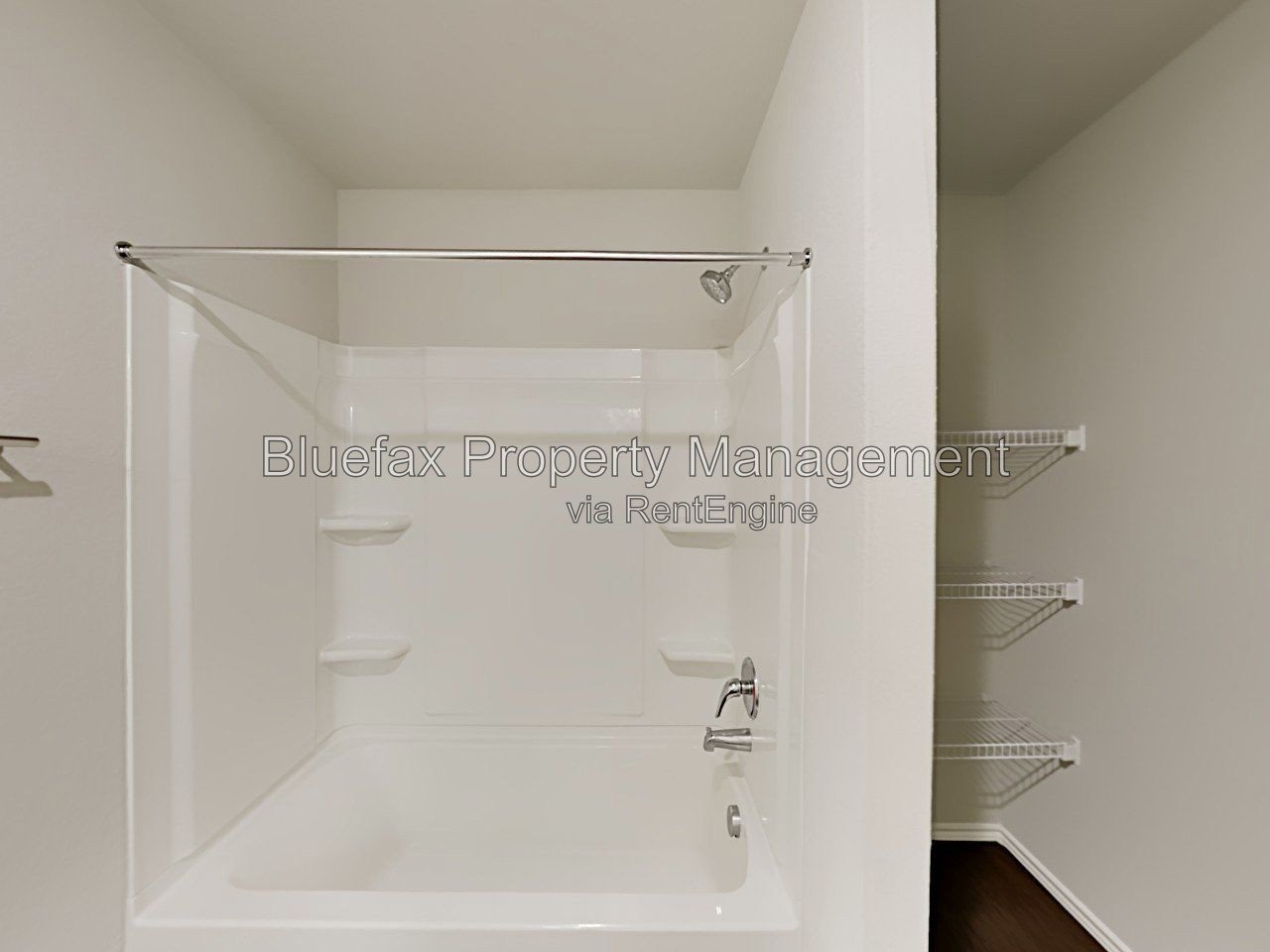 Pet Friendly & Beautiful Home with a HUGE Backyard. Refrigerator, Washer & Dryer Included! property image