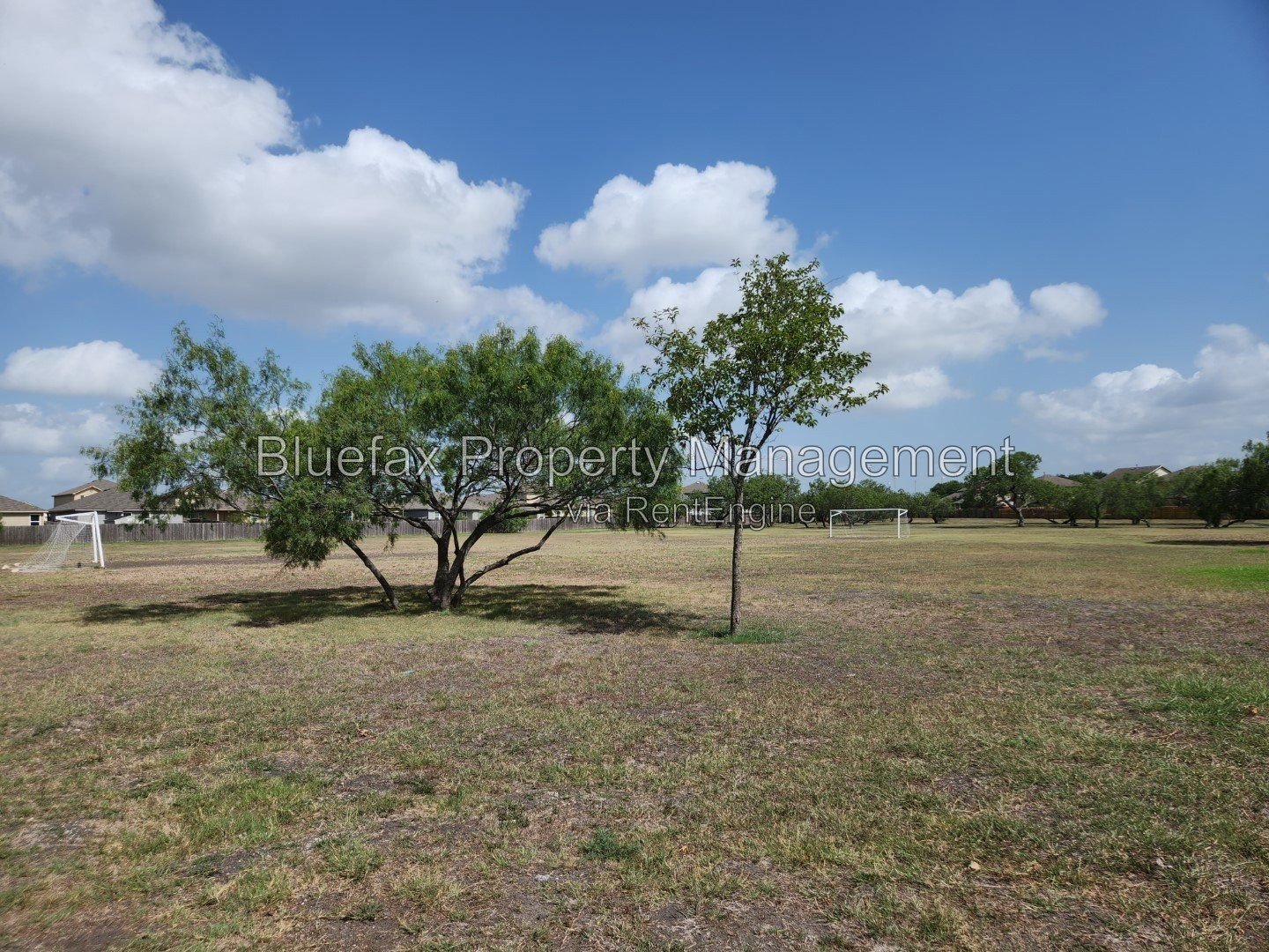 Pet Friendly & Beautiful Home with a HUGE Backyard. Refrigerator, Washer & Dryer Included! property image