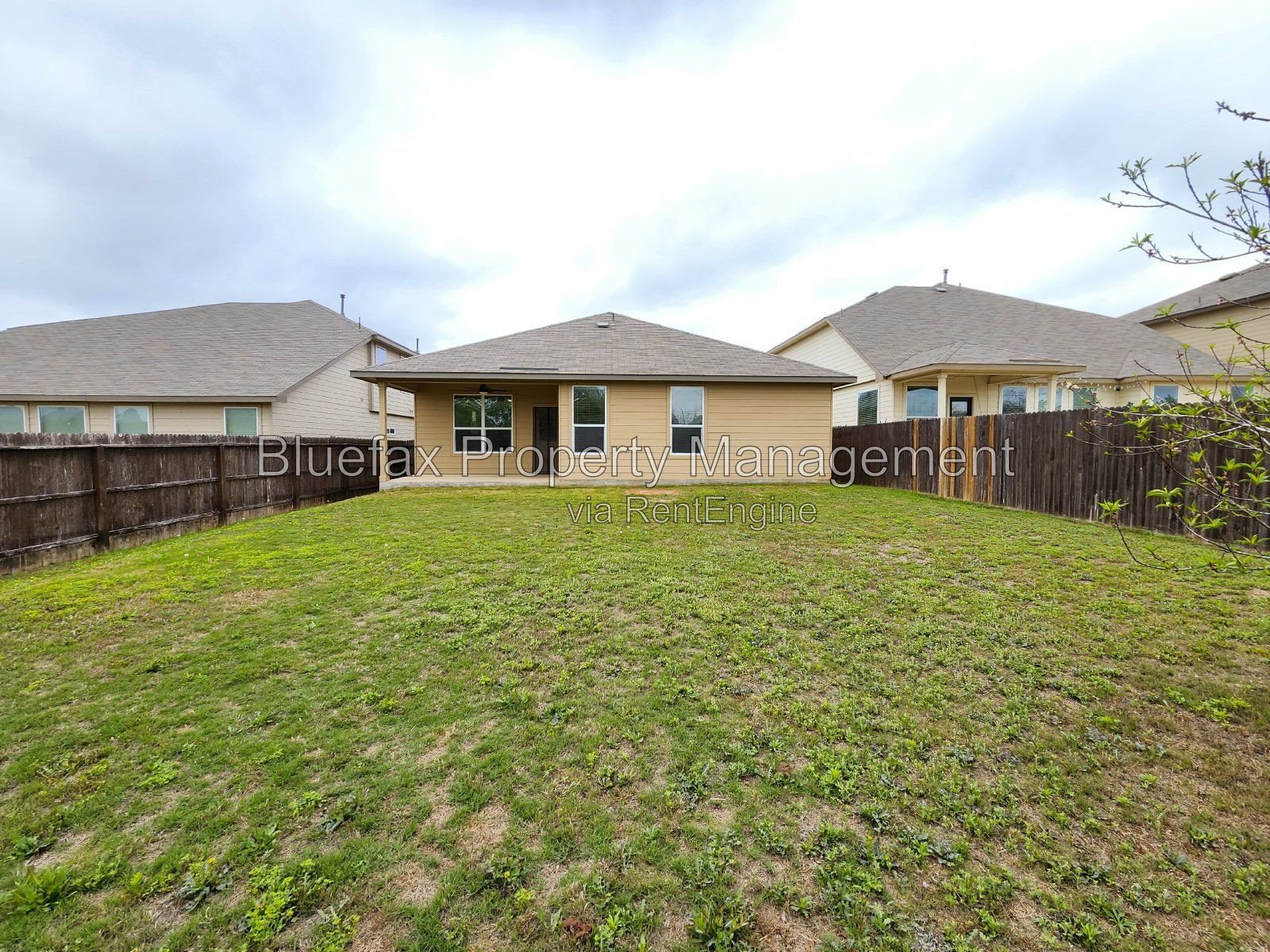 Wonderul 4 BR One Story Home at Redbird Ranch with All Tile / Wood Flooring! property image