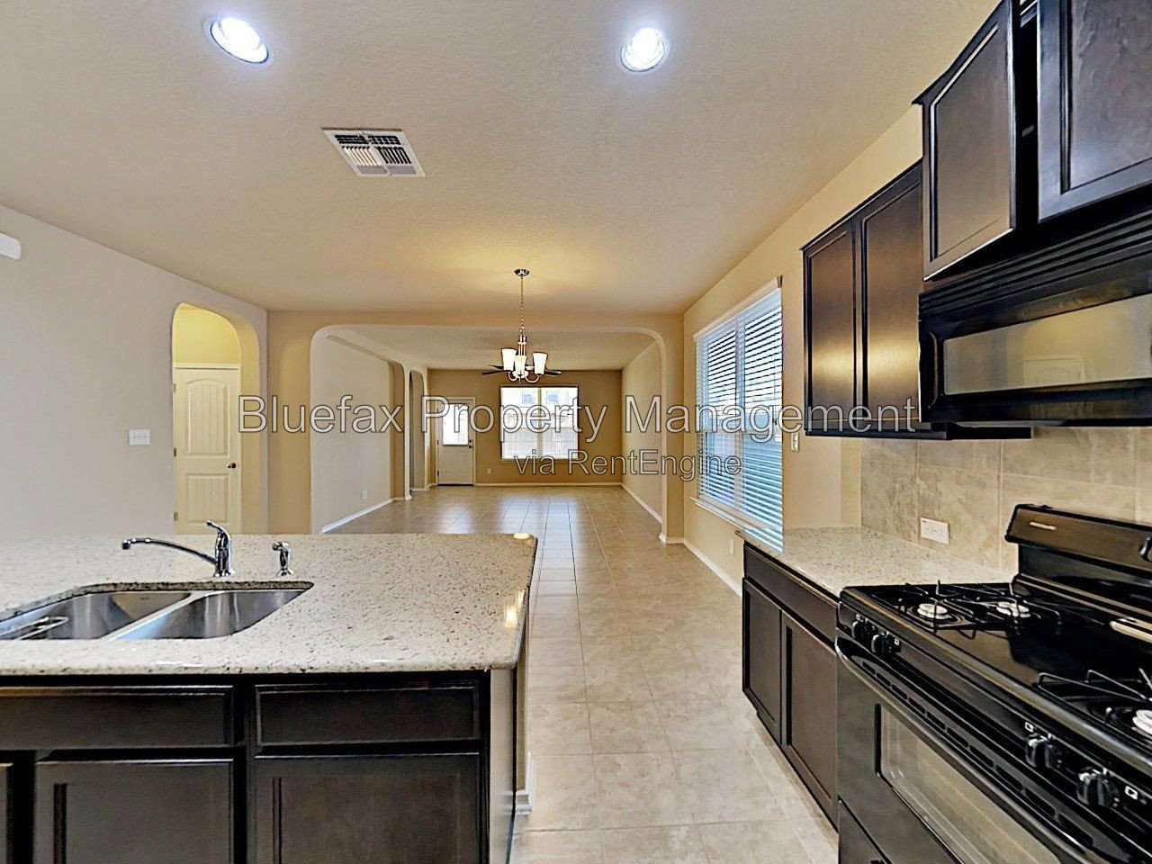 1 Story 4 Bedroom Home in Remuda Ranch property image