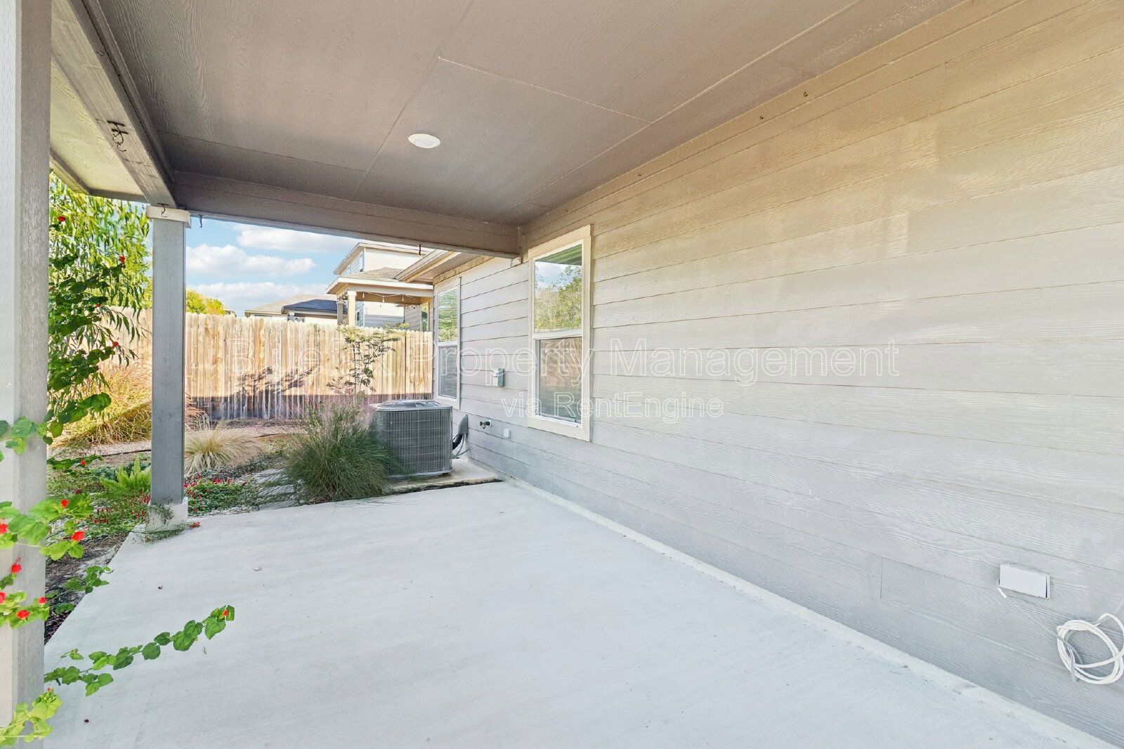 Nicely Upgraded 3 Bedroom Home with Office Located in Texas Research Park. Includes All Appliances! property image