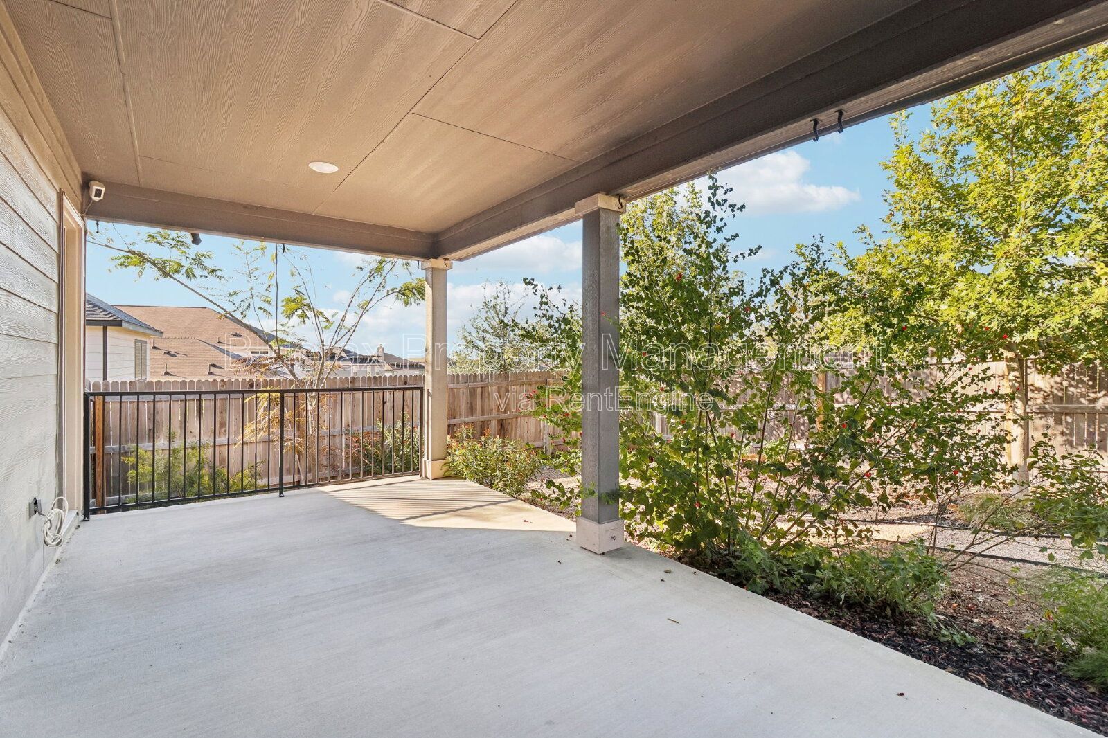 Nicely Upgraded 3 Bedroom Home with Office Located in Texas Research Park. Includes All Appliances! property image