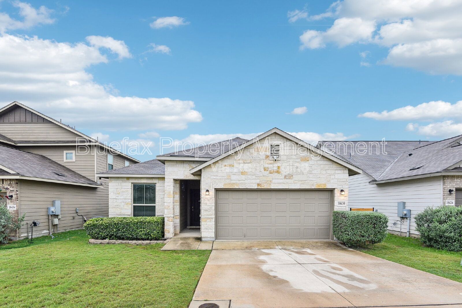 Welcome to stunning 4/3/2 home in the sought after Summerhill neighborhood. property image