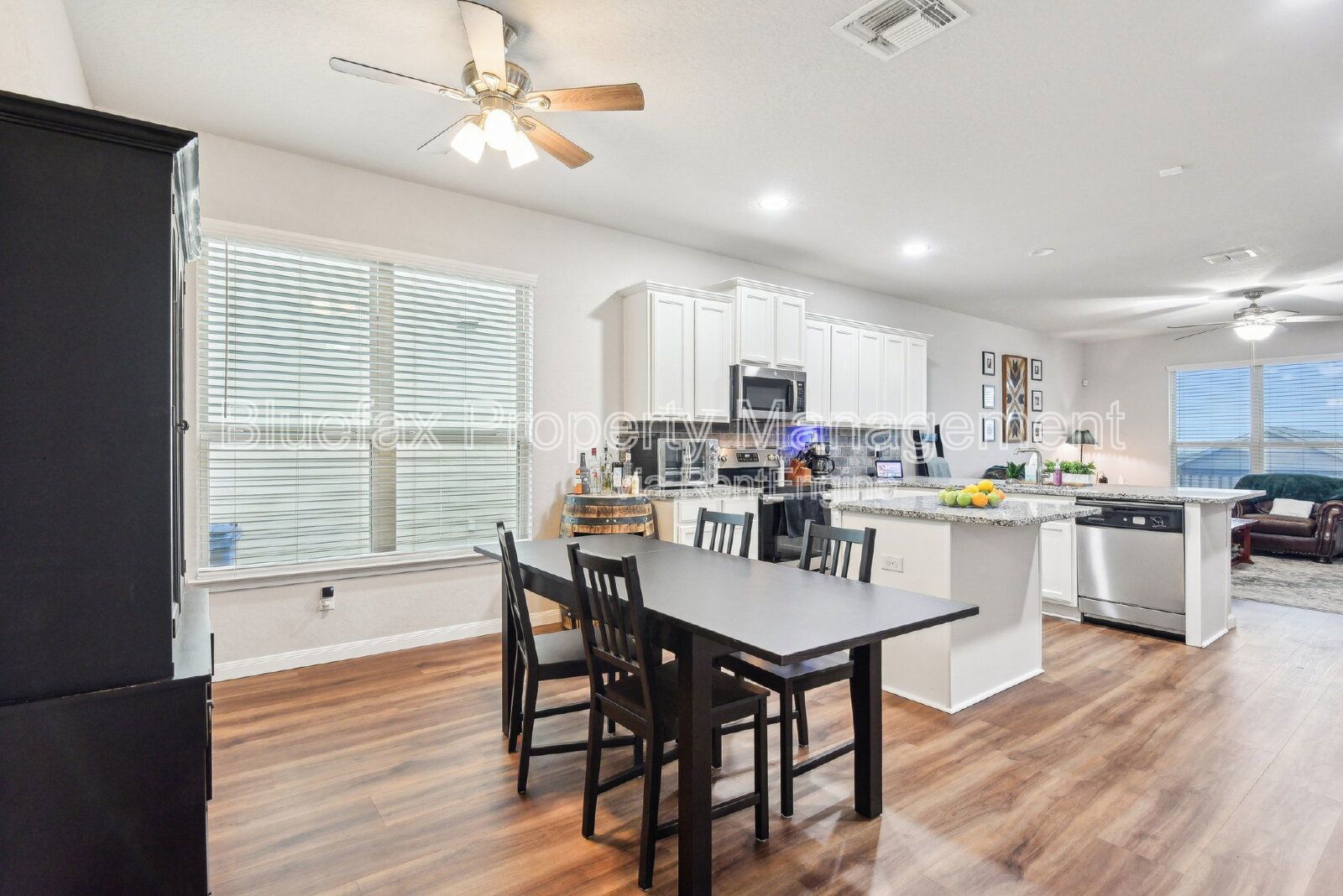 Welcome to stunning 4/3/2 home in the sought after Summerhill neighborhood. property image