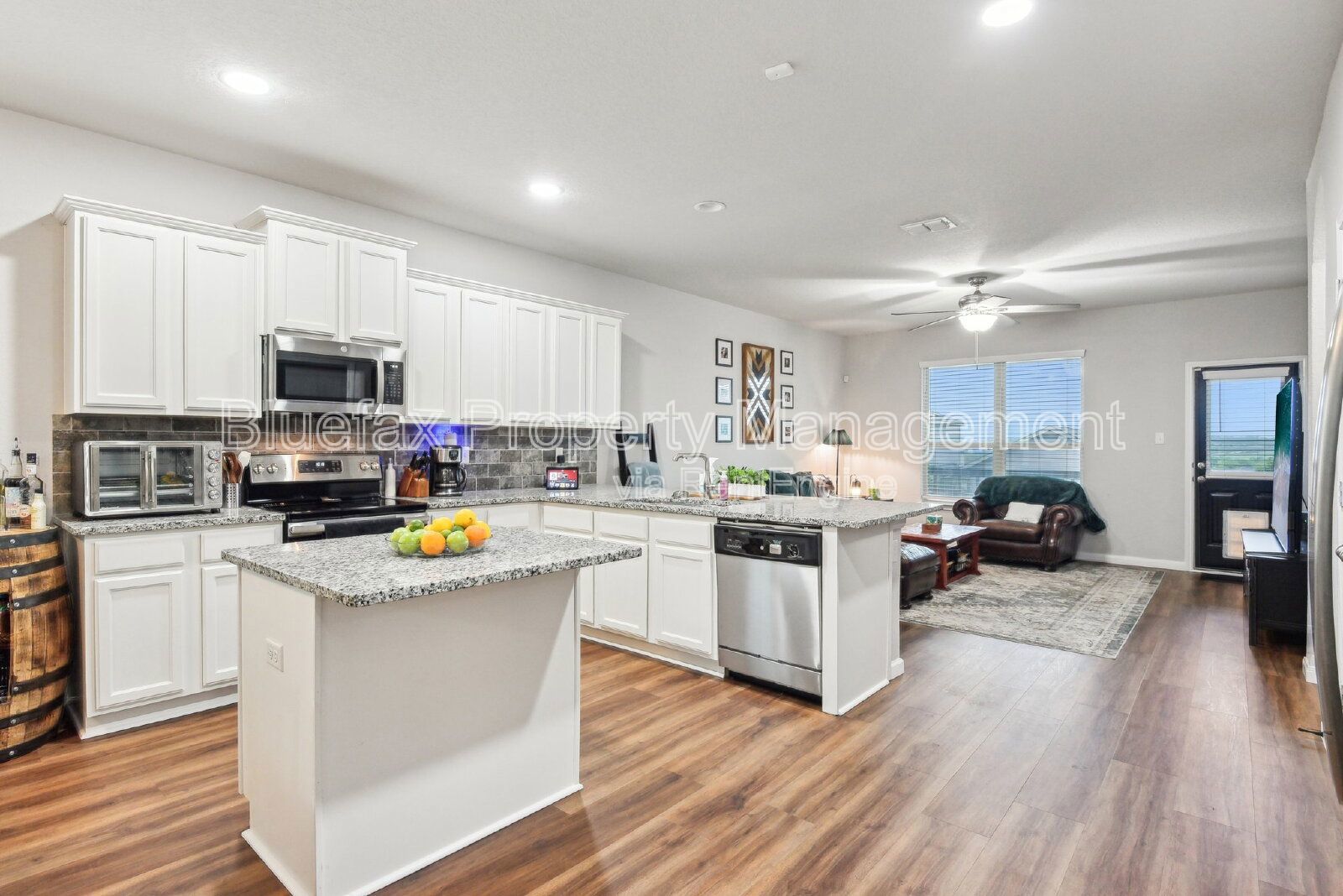 Welcome to stunning 4/3/2 home in the sought after Summerhill neighborhood. property image