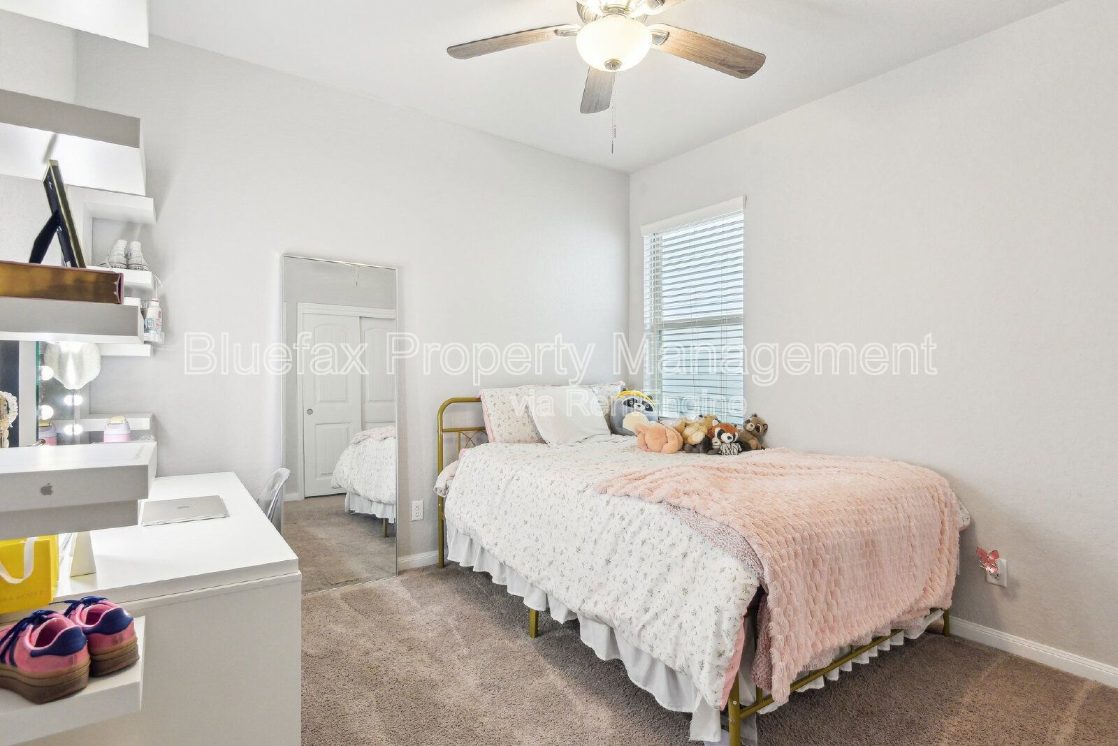 Welcome to stunning 4/3/2 home in the sought after Summerhill neighborhood. property image