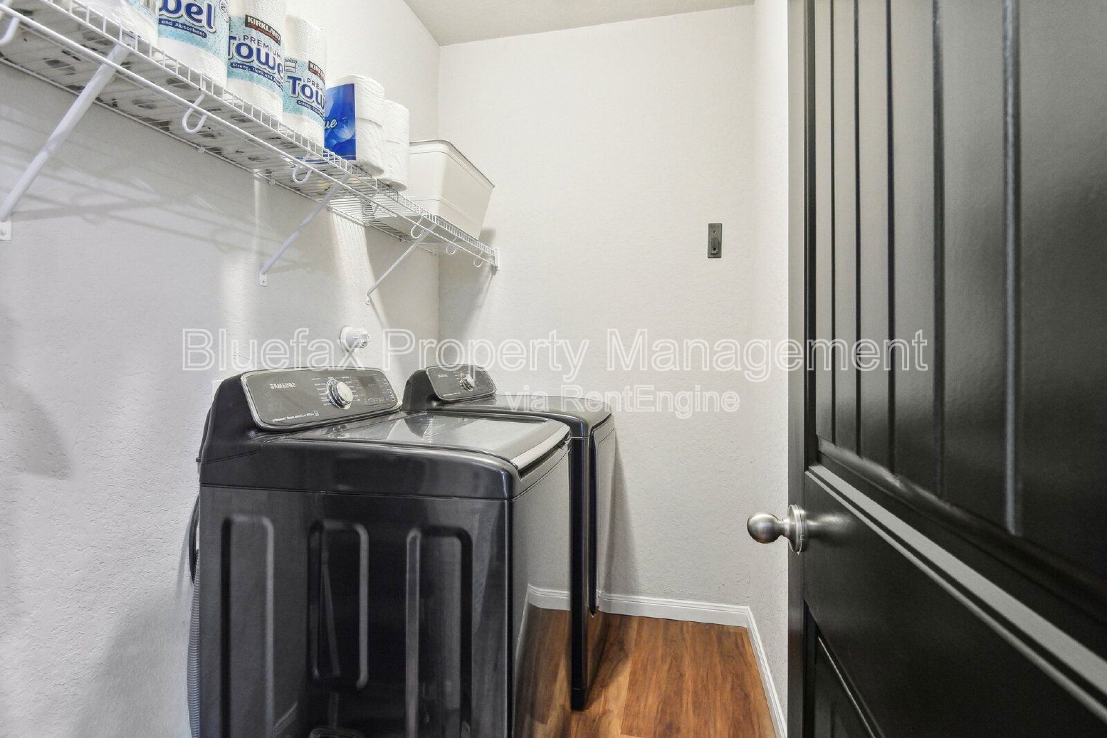 Welcome to stunning 4/3/2 home in the sought after Summerhill neighborhood. property image