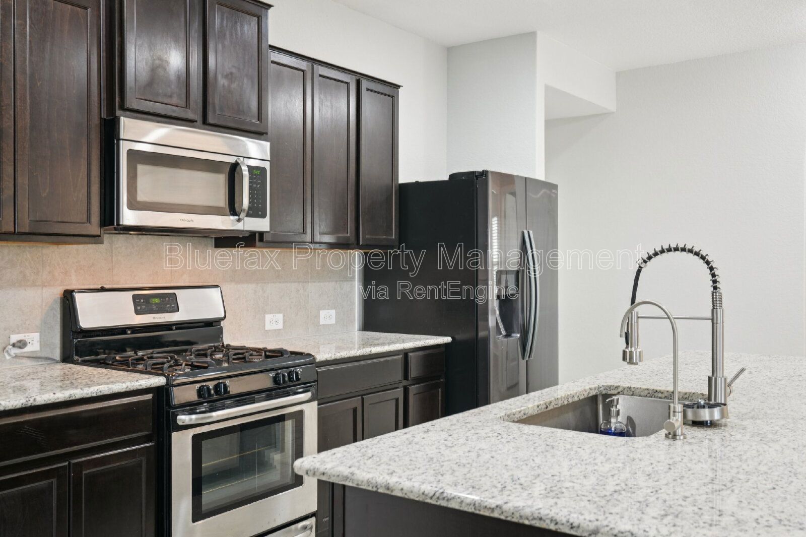 1 Story Home with Beautiful Custom Decks and Amazing HOA Amenity Center property image