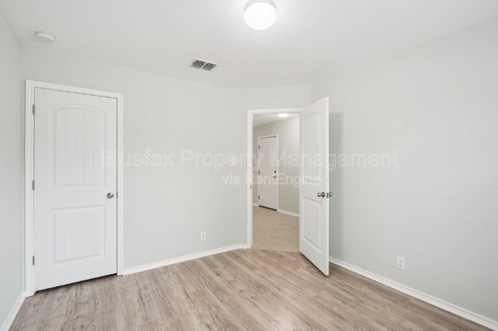 1 Story Home with Beautiful Custom Decks and Amazing HOA Amenity Center property image