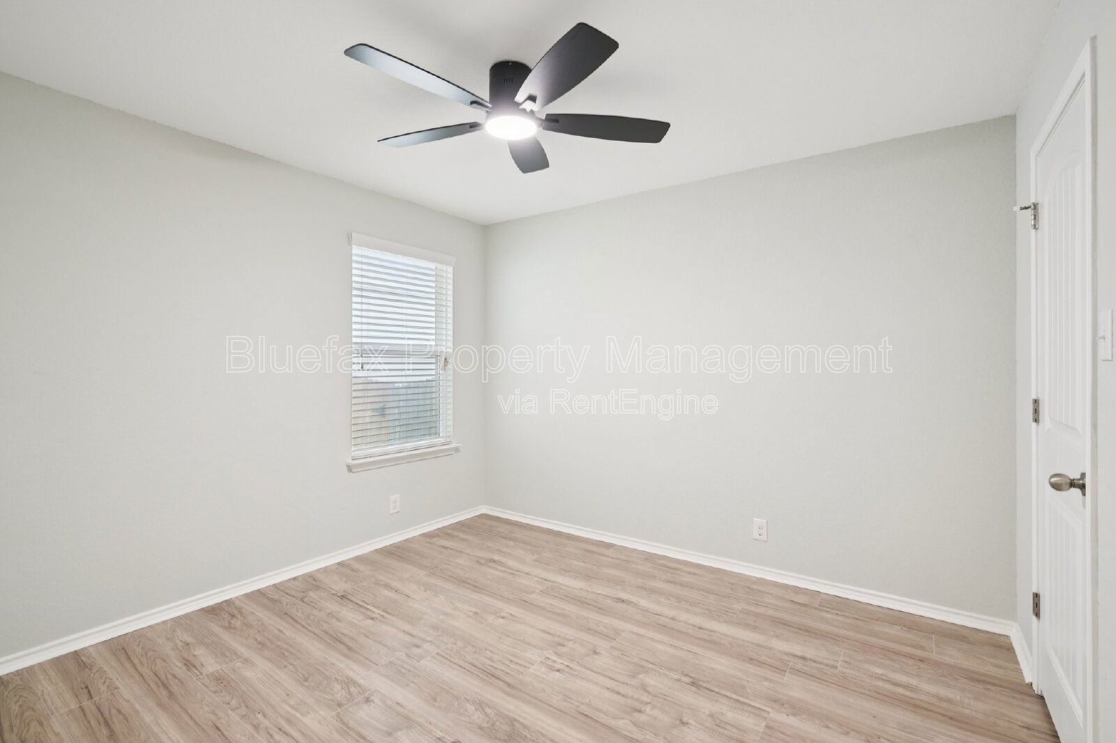 1 Story Home with Beautiful Custom Decks and Amazing HOA Amenity Center property image