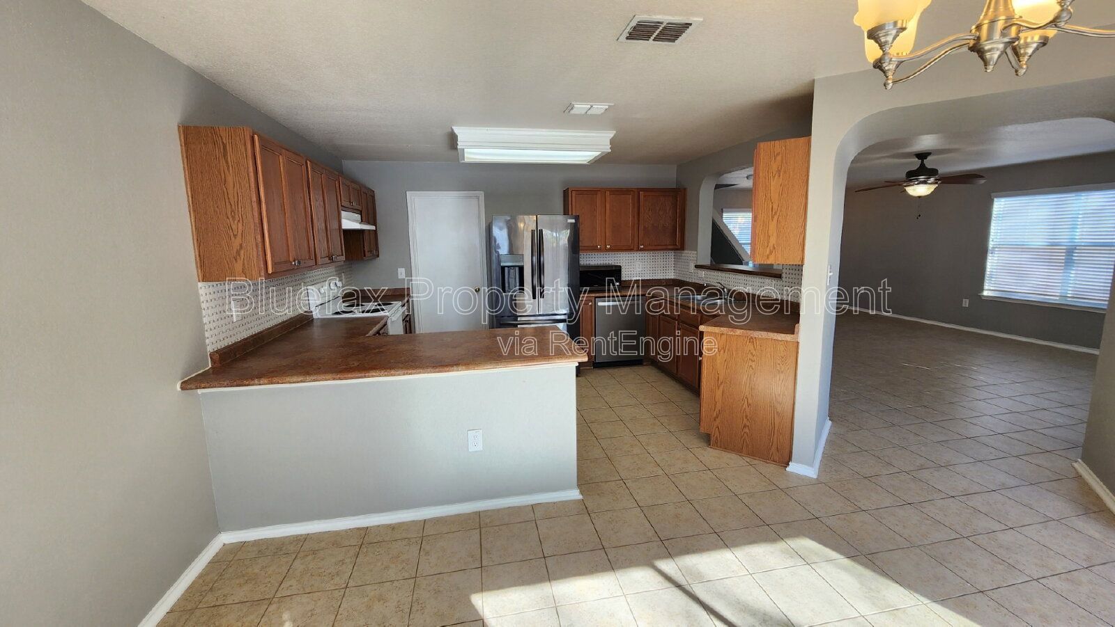 Day Sleeper Friendly 3 Bedroom Home with Easy access to Hwy 90, Loop 1604 & Lackland AFB. property image