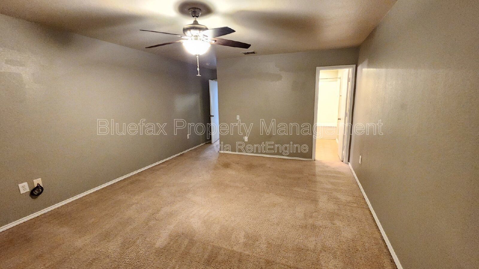 Day Sleeper Friendly 3 Bedroom Home with Easy access to Hwy 90, Loop 1604 & Lackland AFB. property image