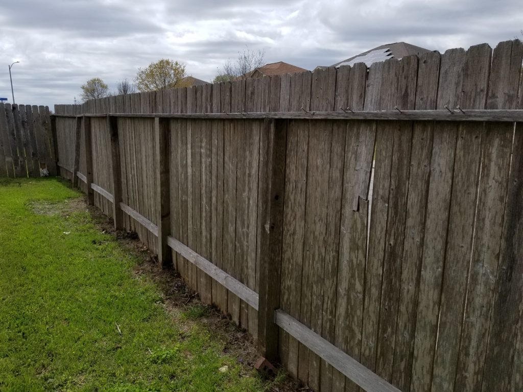 How Long Should a Fence Last?